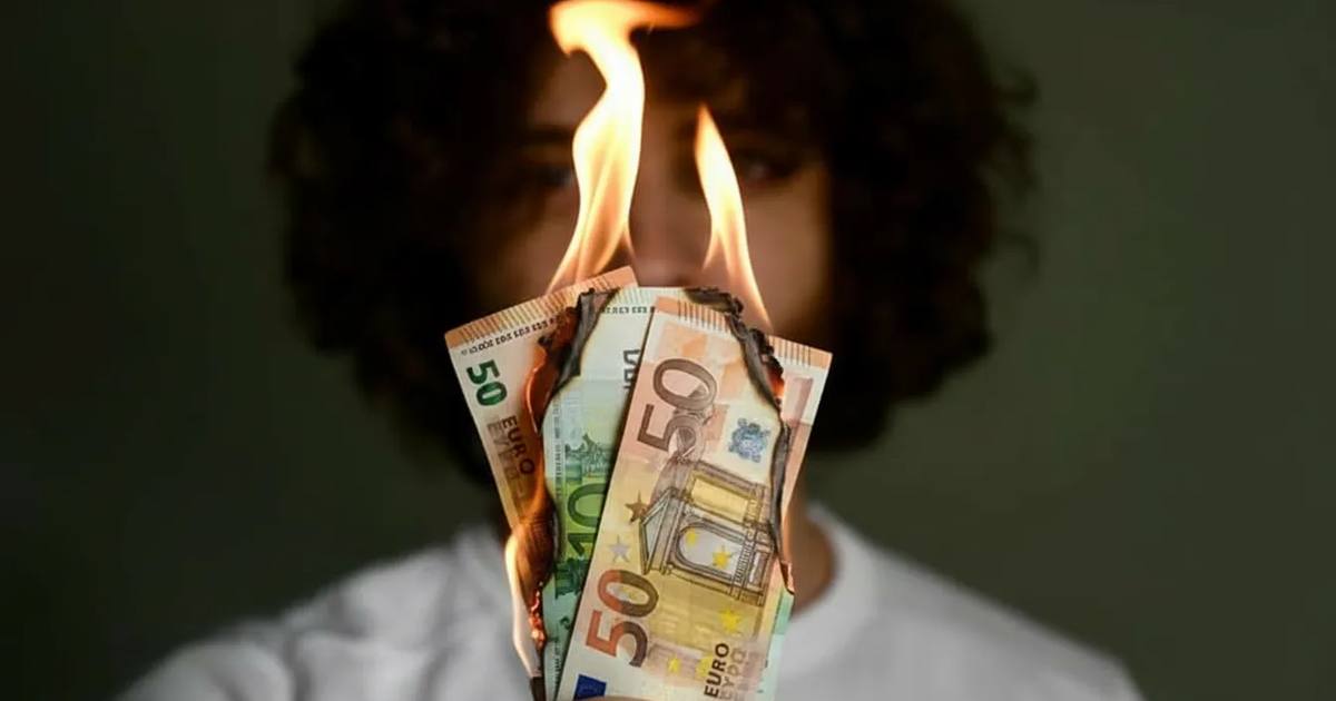 Online Werbung bringt nichts? Warum Aktionismus ohne Plan im Marketing Geld verbrennt – Marketingsystem für Arztpraxen