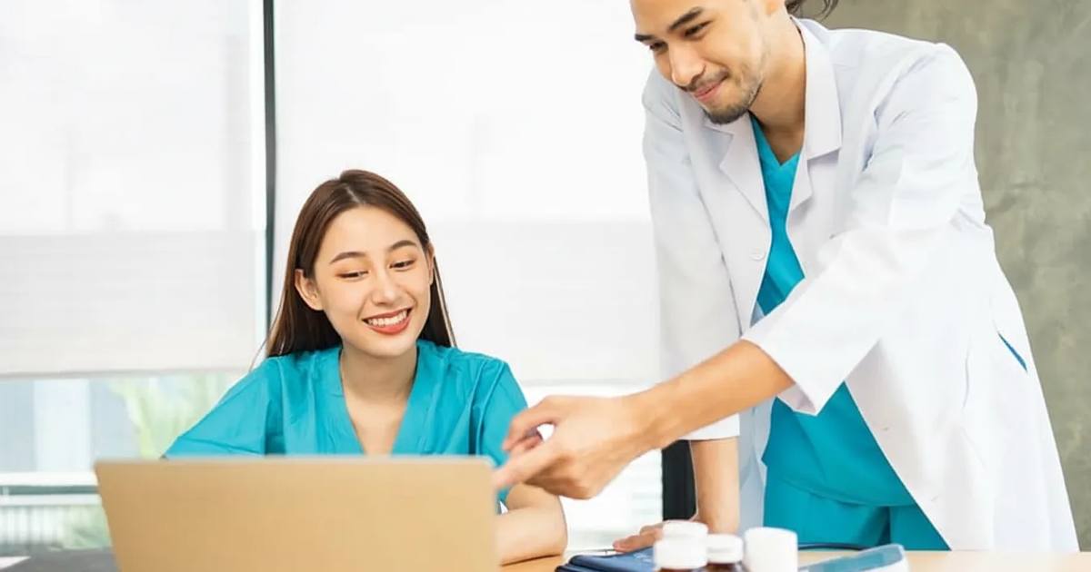 Für einen guten Praxis-Onlineauftritt – Praxiswebsite und Patientenanfragen